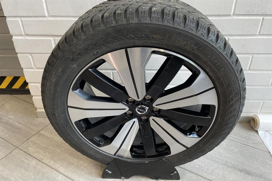 Volvo C40 vaihtoauto