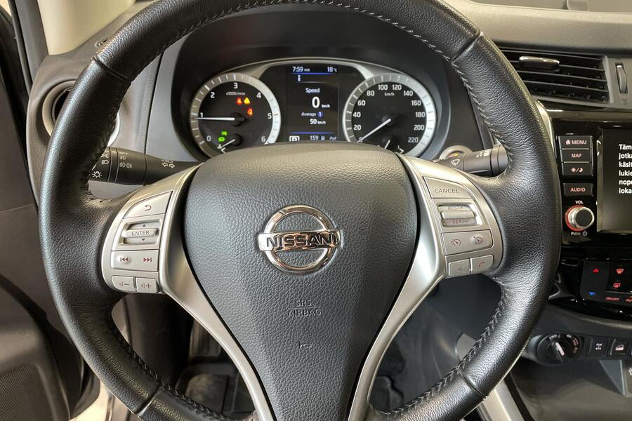 Nissan Navara vaihtoauto