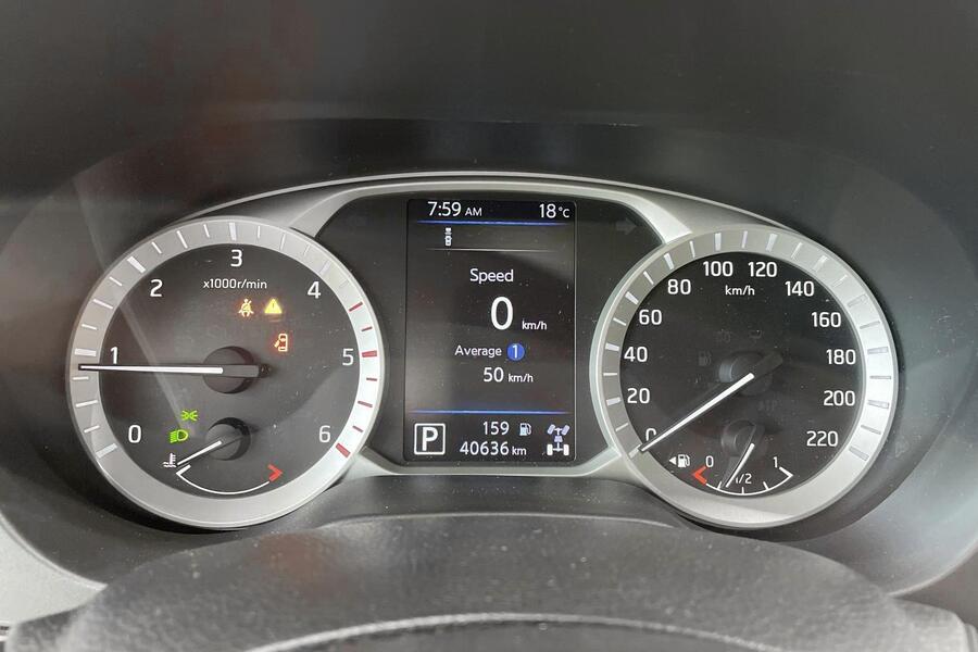 Nissan Navara vaihtoauto