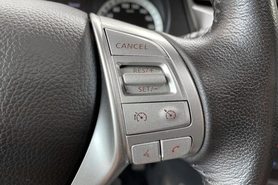 Nissan Navara vaihtoauto