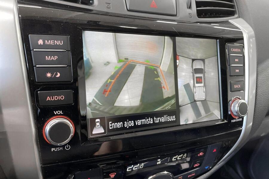 Nissan Navara vaihtoauto