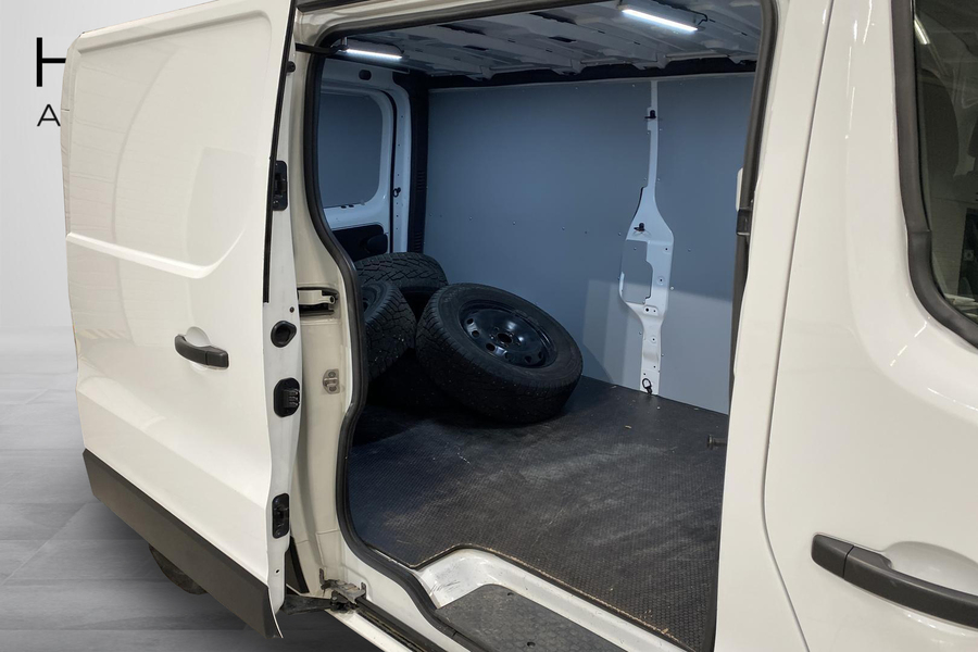 Nissan NV300 vaihtoauto