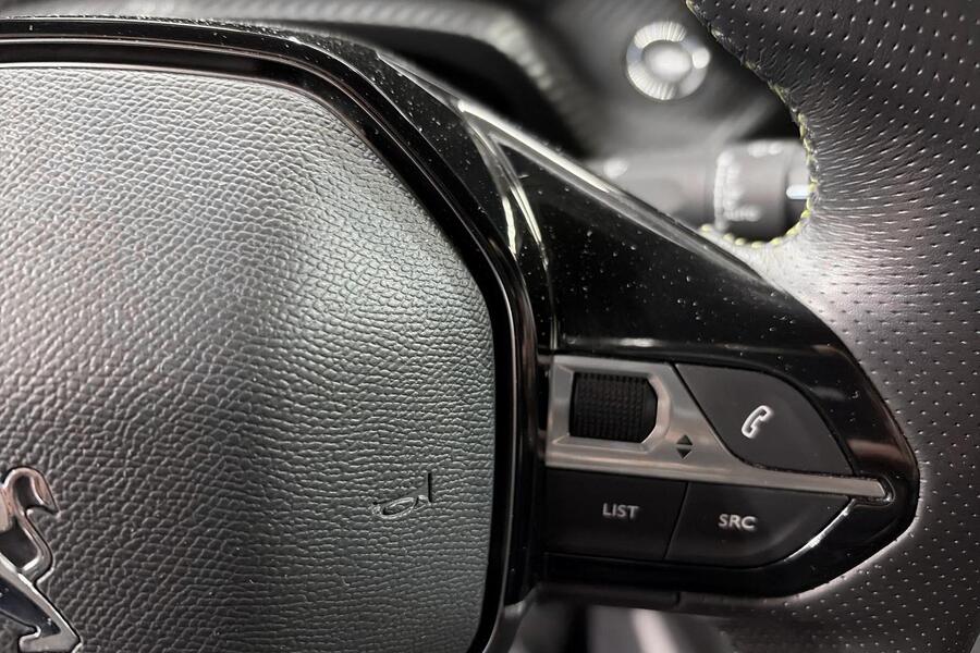 Peugeot e-2008 vaihtoauto