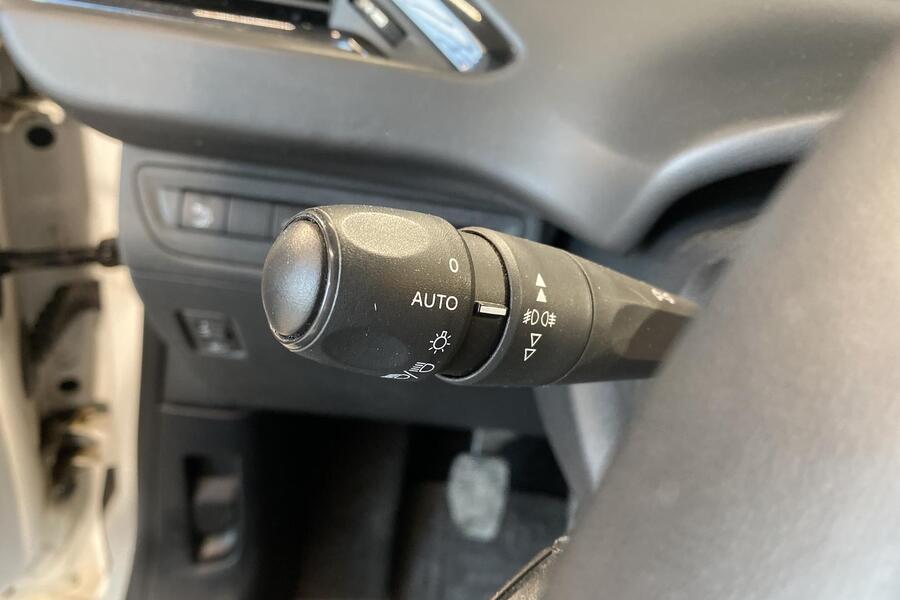 Peugeot 208 vaihtoauto