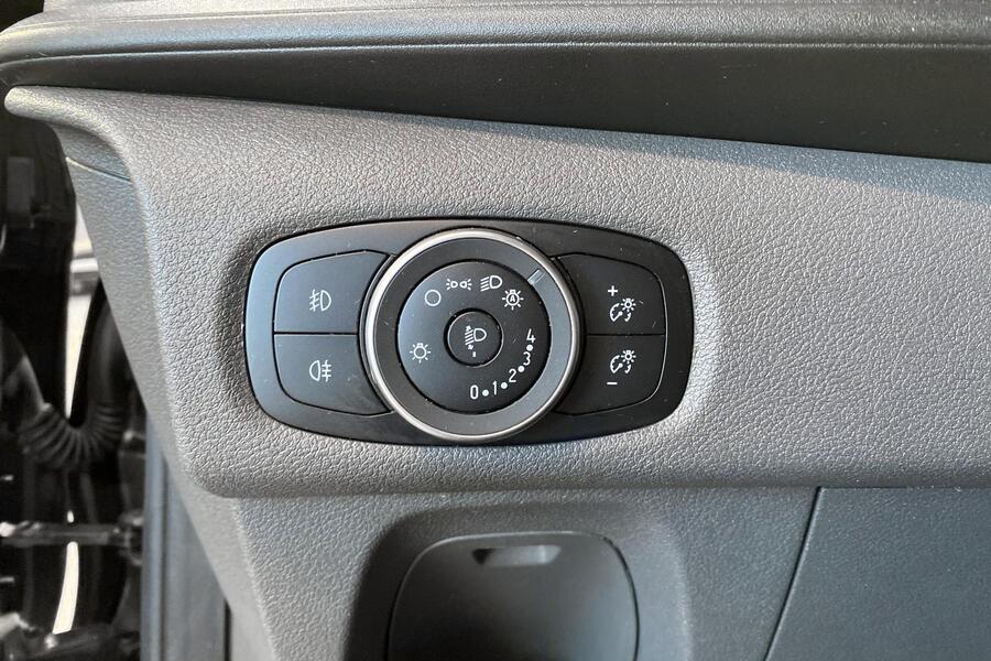 Ford Transit Custom vaihtoauto