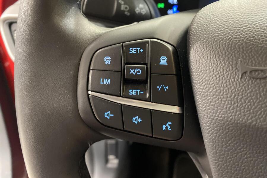 Ford Tourneo Courier vaihtoauto