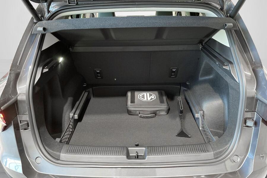 MG MGS5 EV vaihtoauto