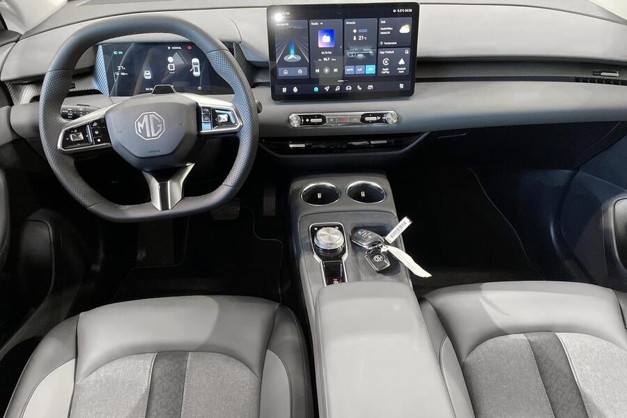 MG MGS5 EV vaihtoauto