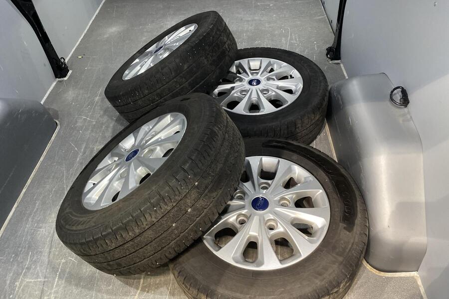 Ford Transit Custom vaihtoauto