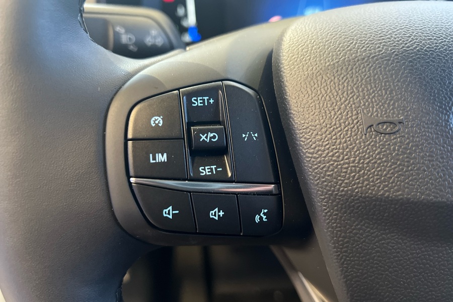 Ford Transit Courier vaihtoauto