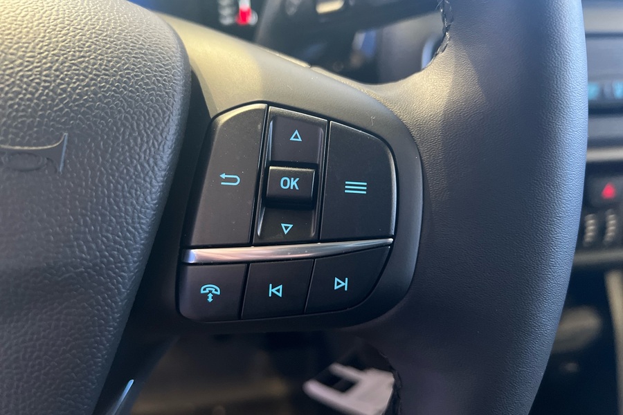 Ford Transit Courier vaihtoauto