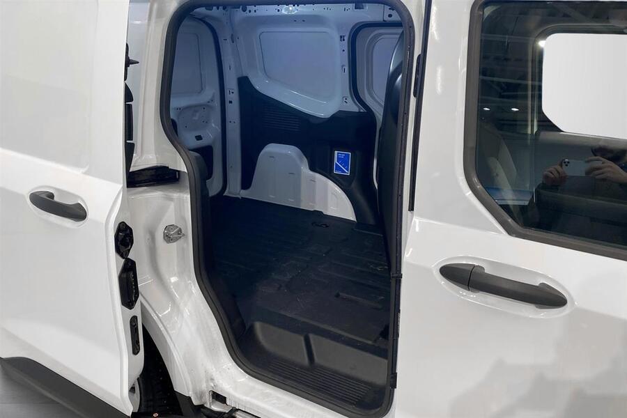 Ford Transit Courier vaihtoauto