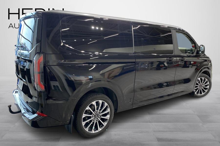 Ford Tourneo Custom vaihtoauto
