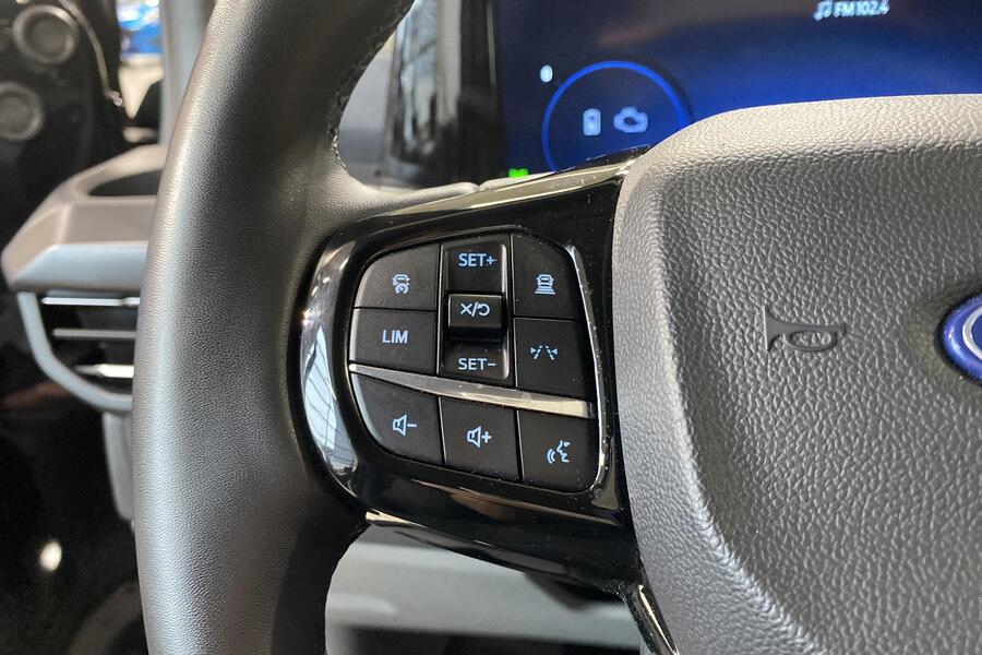 Ford Tourneo Custom vaihtoauto