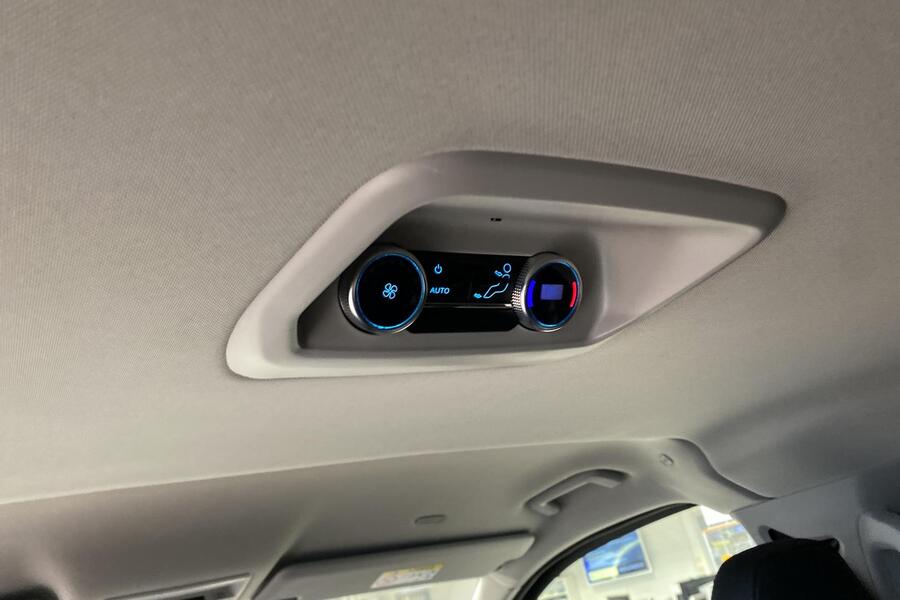 Ford Tourneo Custom vaihtoauto