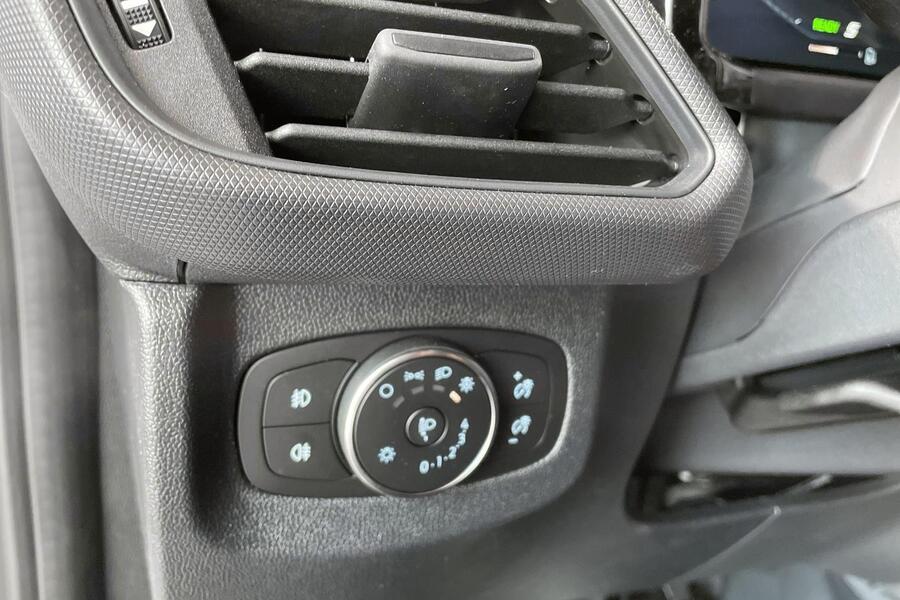 Ford Transit Courier vaihtoauto