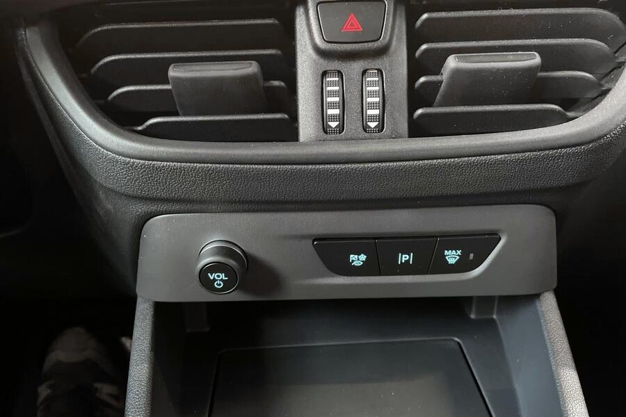 Ford Transit Courier vaihtoauto