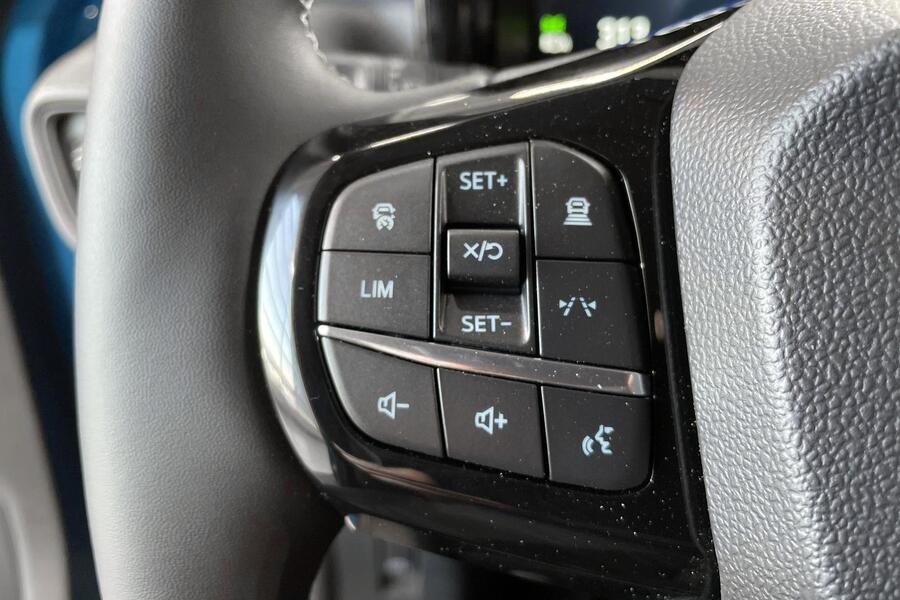 Ford Tourneo Courier vaihtoauto