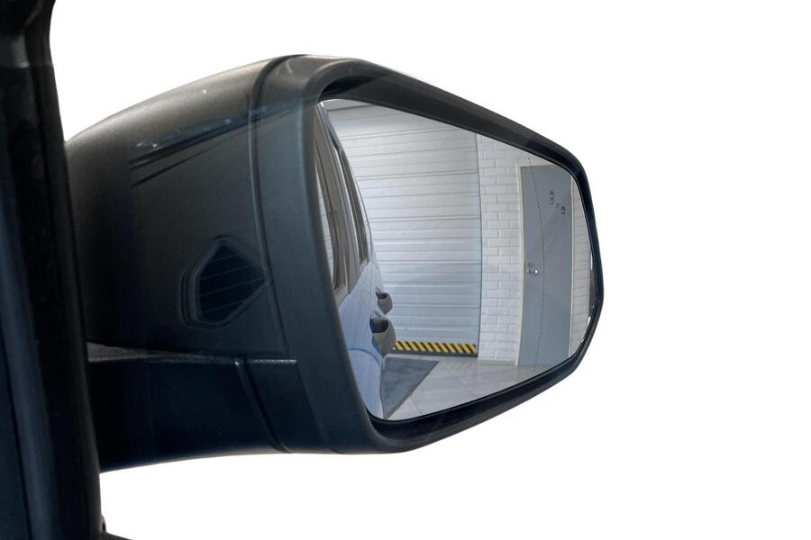 Ford Tourneo Courier vaihtoauto