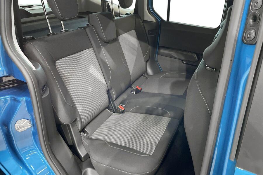 Ford Tourneo Courier vaihtoauto