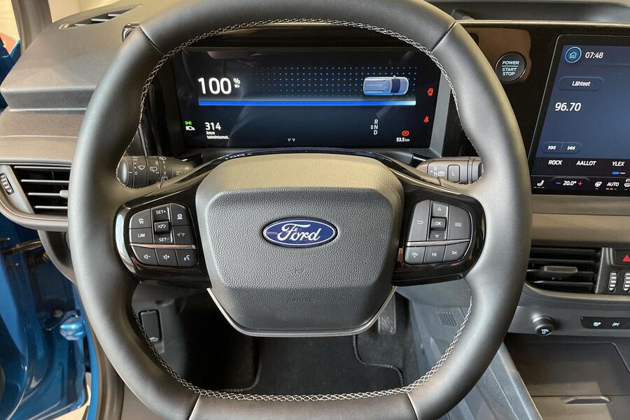 Ford Tourneo Courier vaihtoauto