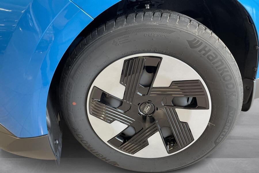 Ford Tourneo Courier vaihtoauto