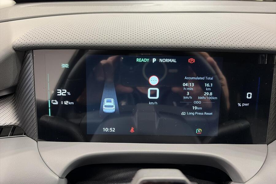 MG MGS5 EV vaihtoauto