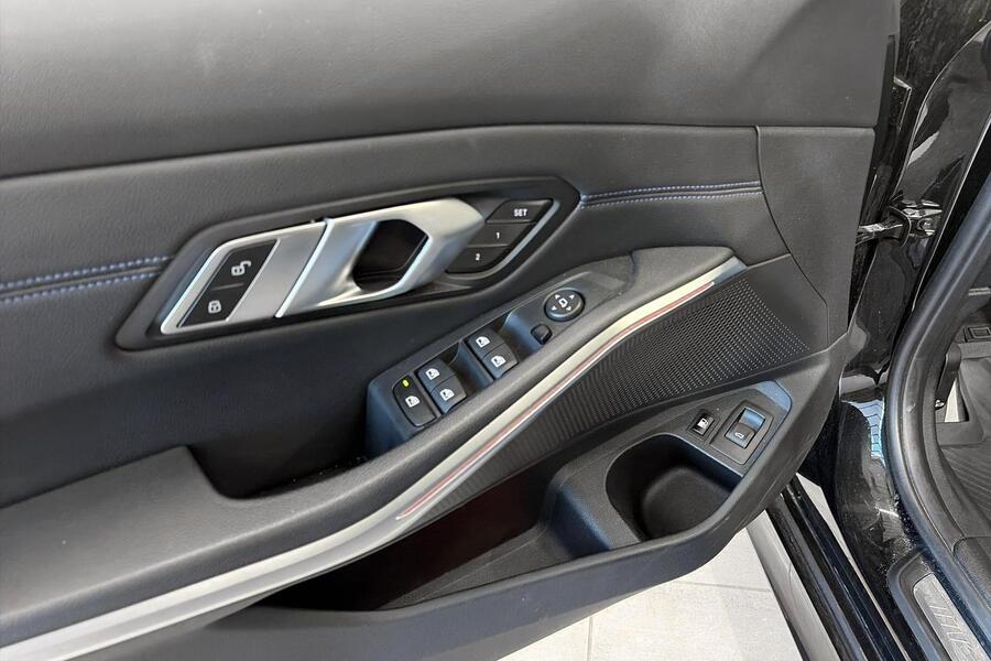 BMW 330 vaihtoauto