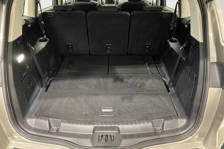 Ford S-MAX vaihtoauto