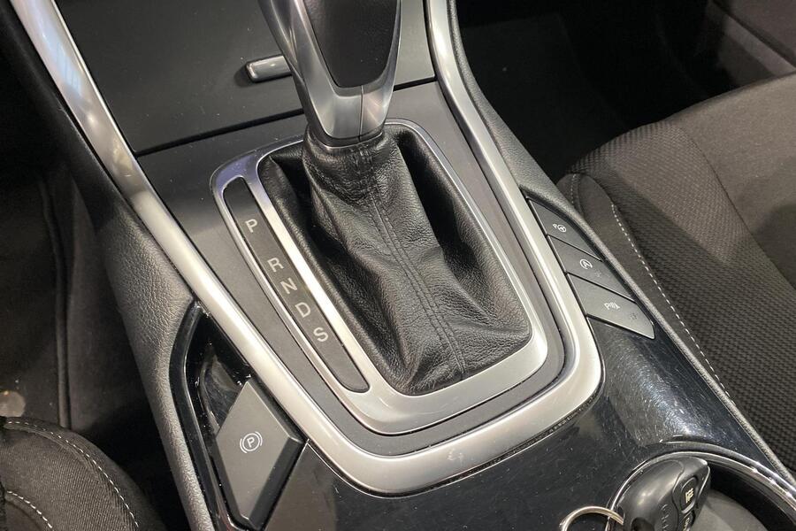 Ford S-MAX vaihtoauto