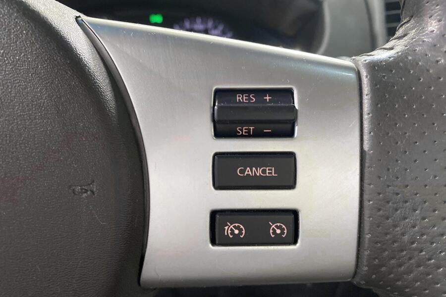 Nissan Navara vaihtoauto