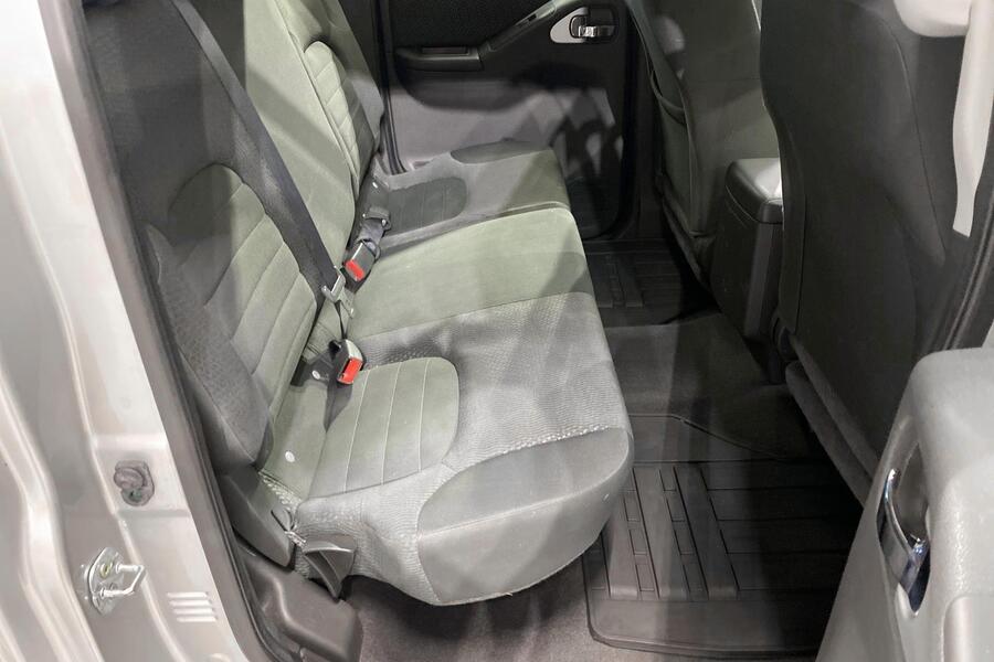 Nissan Navara vaihtoauto