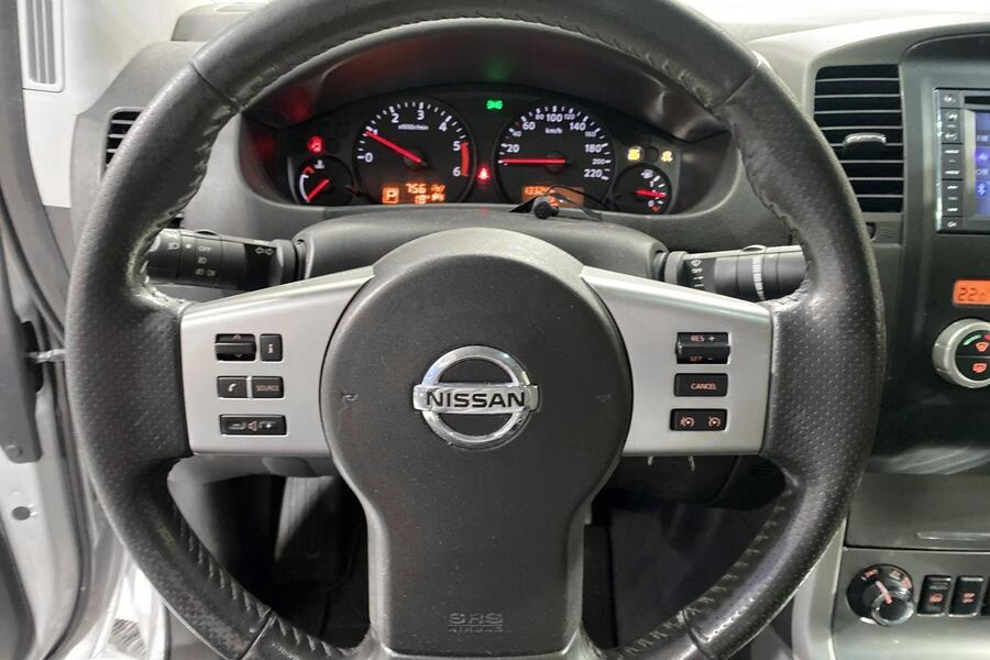 Nissan Navara vaihtoauto