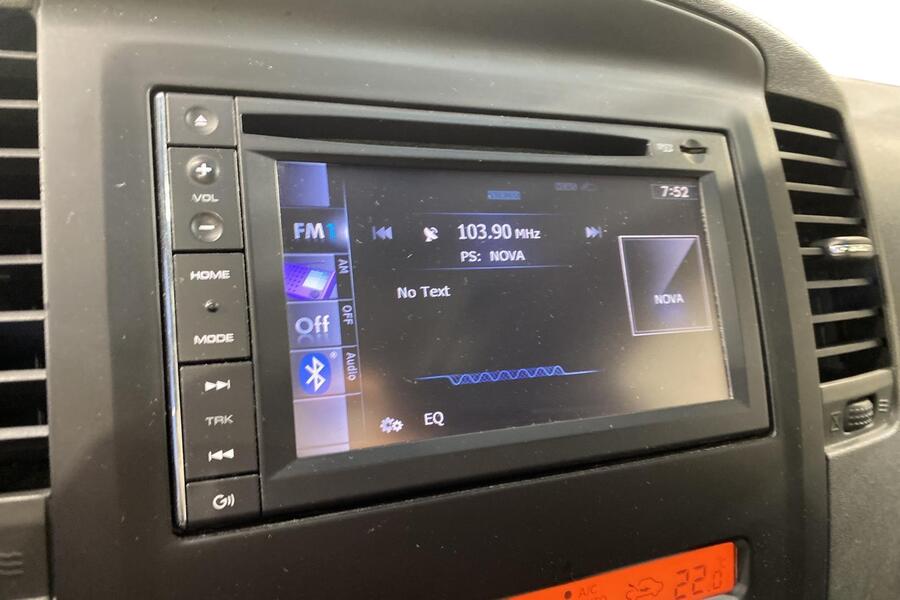 Nissan Navara vaihtoauto