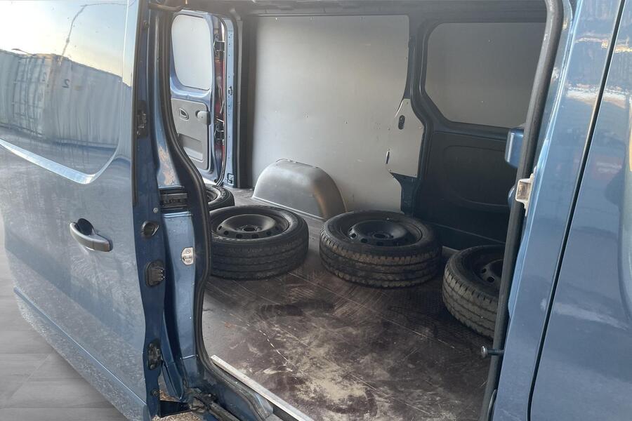 Opel Vivaro vaihtoauto