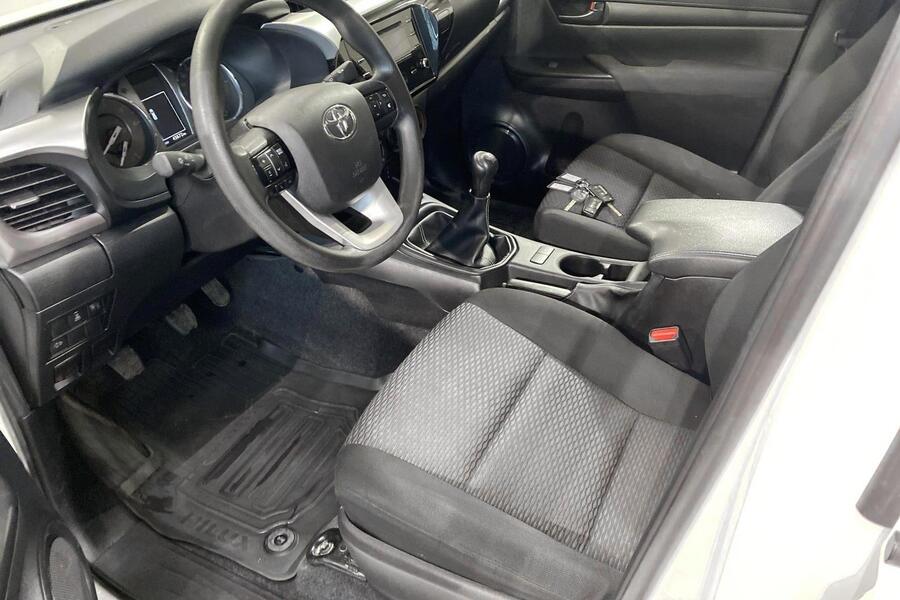 Toyota Hilux vaihtoauto