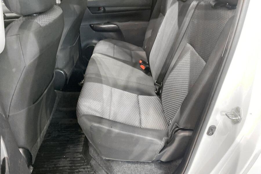 Toyota Hilux vaihtoauto