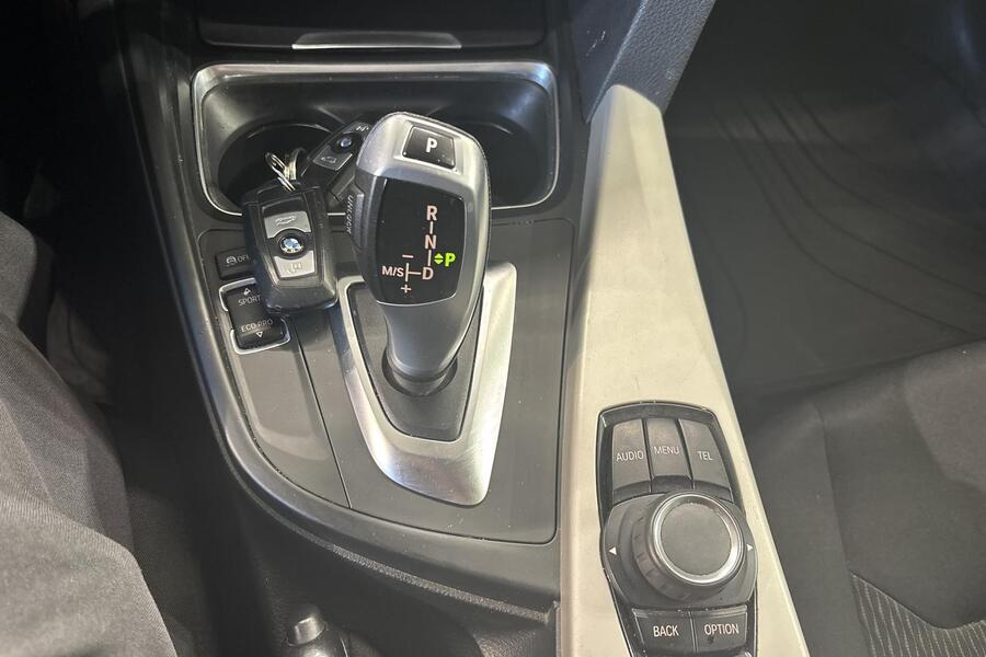BMW 320 vaihtoauto