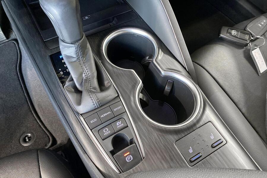 Toyota Camry vaihtoauto