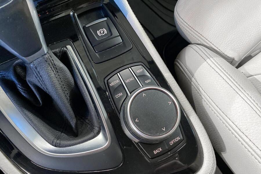 BMW 225 vaihtoauto