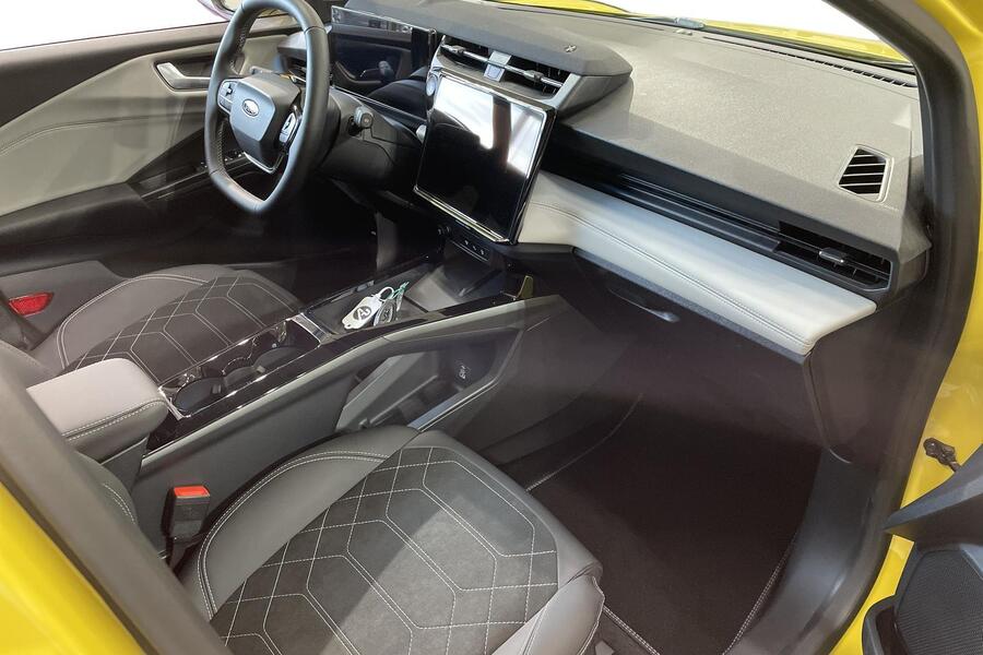 Ford Puma Gen-E vaihtoauto