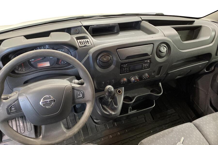 Nissan NV400 vaihtoauto