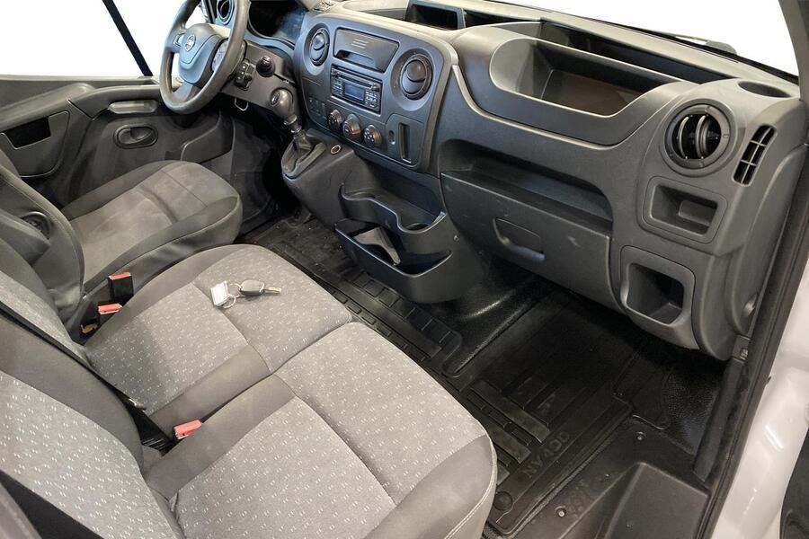 Nissan NV400 vaihtoauto