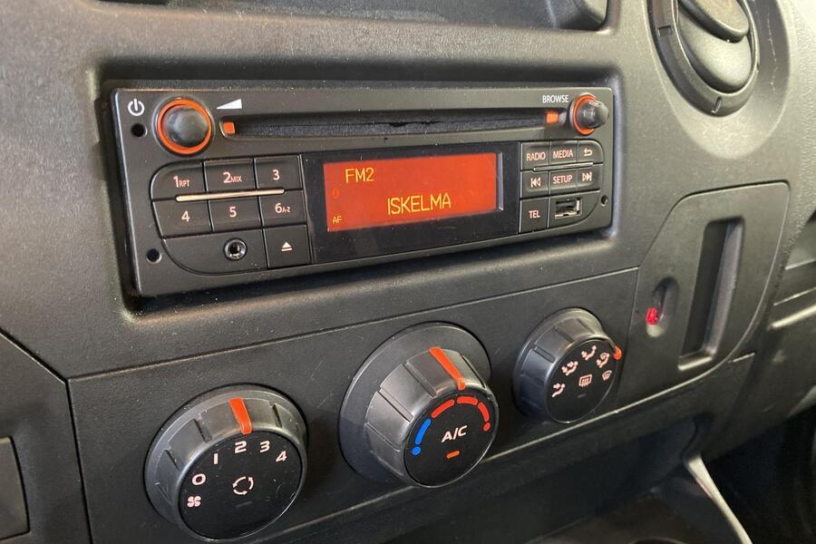 Nissan NV400 vaihtoauto