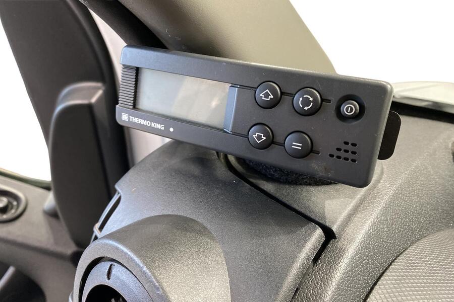 Nissan NV400 vaihtoauto