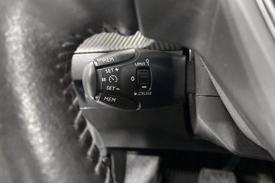 Peugeot 208 vaihtoauto