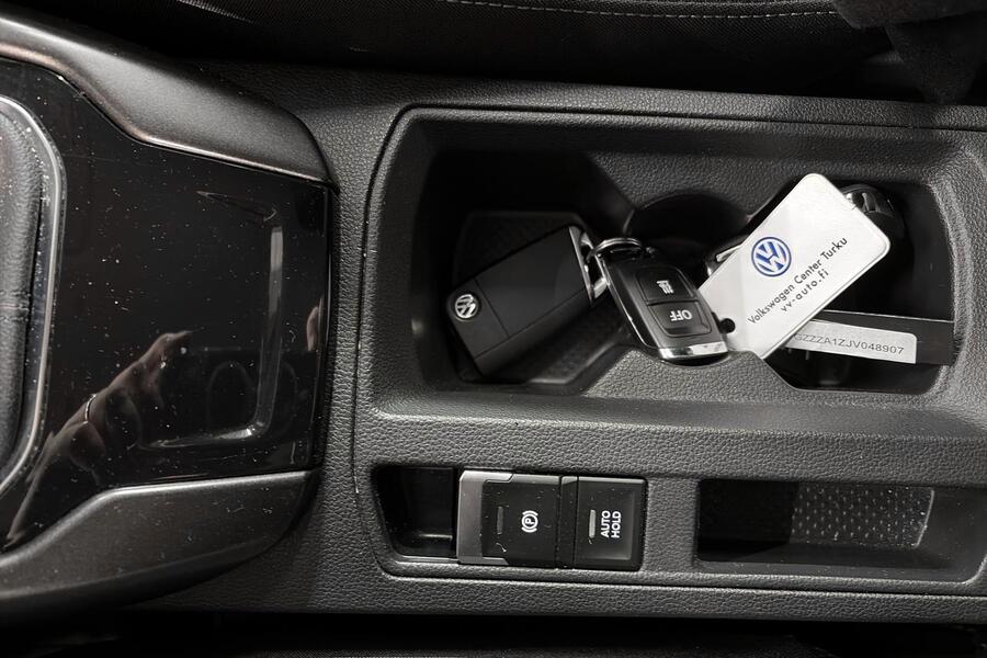 Volkswagen T-Roc vaihtoauto