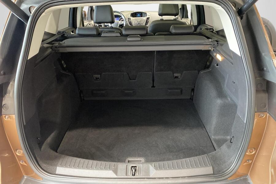Ford Kuga vaihtoauto