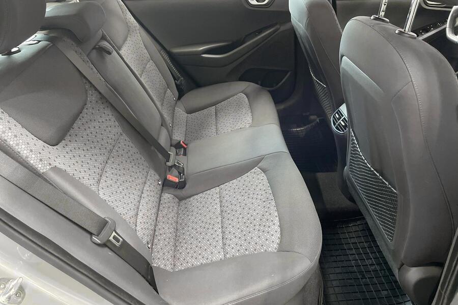 Hyundai IONIQ plug-in vaihtoauto