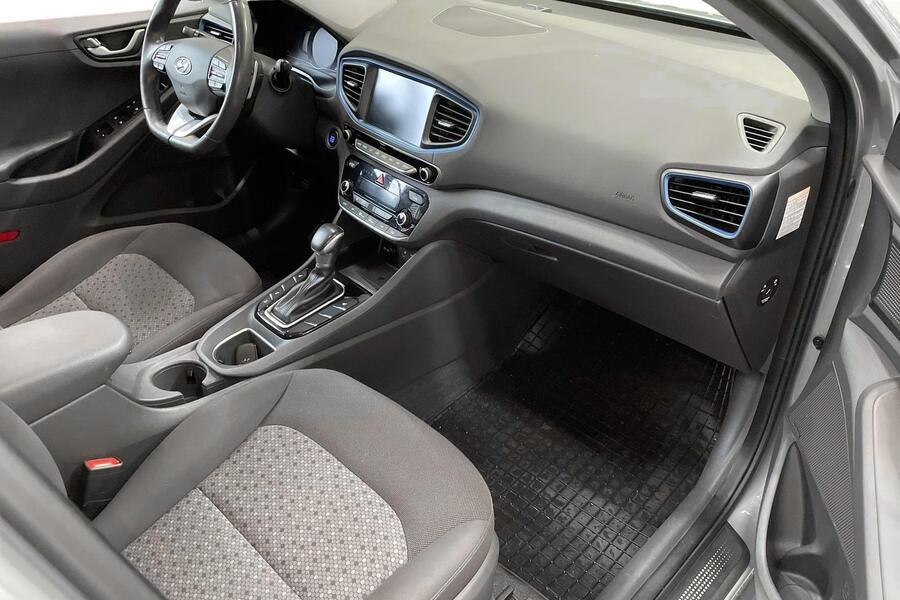 Hyundai IONIQ plug-in vaihtoauto